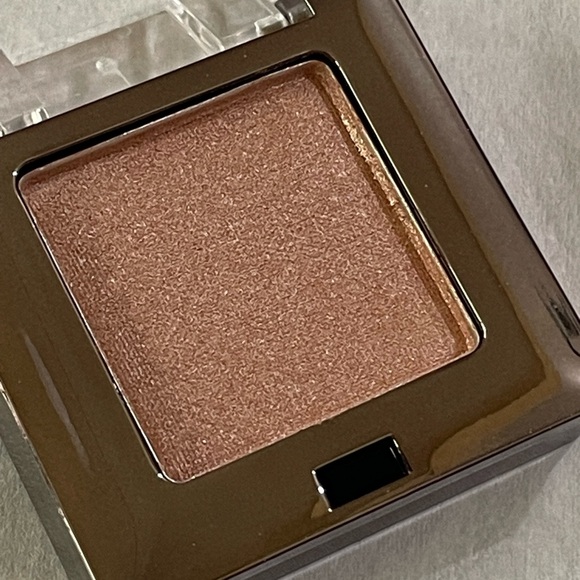 4/$25 Maelle Pink Diamond Eyeshadow *New* - Picture 4 of 5